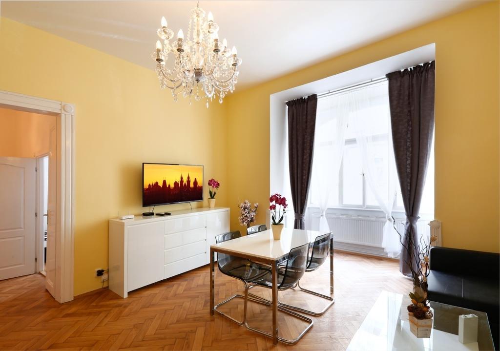 Apartment Near The Charles Bridge Πράγα Δωμάτιο φωτογραφία