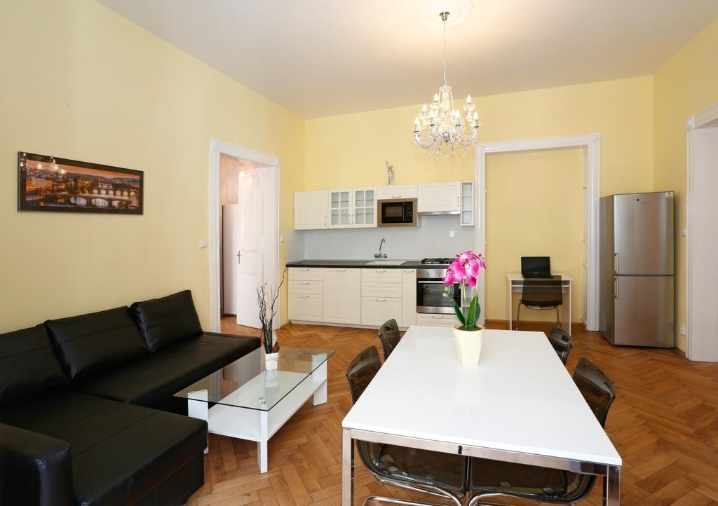 Apartment Near The Charles Bridge Πράγα Δωμάτιο φωτογραφία