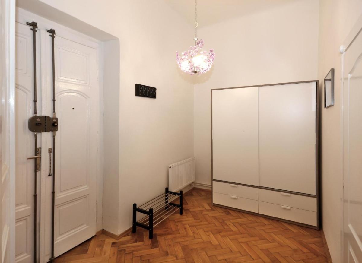 Apartment Near The Charles Bridge Πράγα Δωμάτιο φωτογραφία